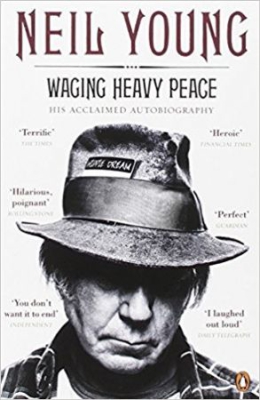 Neil Young - Waging Heavy Peace. His Acclaimed Autobiography in the group OUR PICKS / Music Books at Bengans Skivbutik AB (2474330)