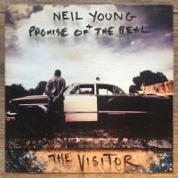 Neil Young + Promise Of The Re - The Visitor in the group CD / Pop-Rock at Bengans Skivbutik AB (2878470)