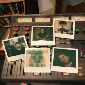 High Strung - Quiet Riots in the group VINYL / Pop-Rock at Bengans Skivbutik AB (3512098)