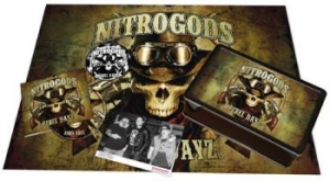 Nitrogods - Rebel Dayz (Box Set) in the group CD / Hårdrock/ Heavy metal at Bengans Skivbutik AB (3629328)