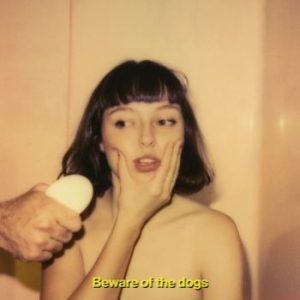 Stella Donnelly - Beware Of The Dogs in the group OUR PICKS / Album Of The Year 2019 / Årsbästa 2019 NME at Bengans Skivbutik AB (3727285)