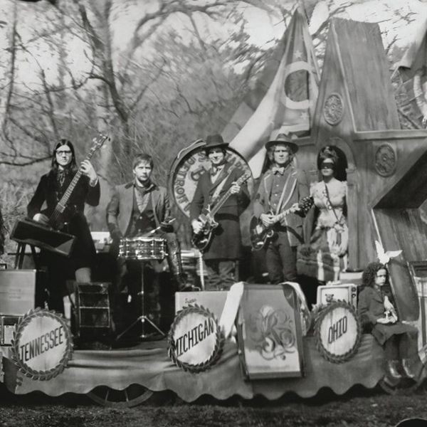 The Raconteurs - Consolers Of The Lonely in the group CD / Rock at Bengans Skivbutik AB (4036048)