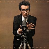 Elvis Costello & The Attractions - This Year's Model in the group OUR PICKS / CD Pick 4 pay for 3 at Bengans Skivbutik AB (4041105)