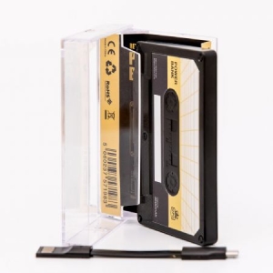 Cassette Power Bank - Cassette Power Bank in the group OTHER / Merch New Items at Bengans Skivbutik AB (4074174)