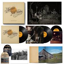 Neil Young - Harvest (50th Anniv Edition Boxset 2LP, Single, 2DVD) in the group MUSIK / LP+DVD / Rock at Bengans Skivbutik AB (4297066)