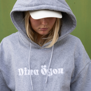 Dina Ögon - Hoodie - White Embroided Logo (Large) i gruppen Minishops / Dina Ögon Shop hos Bengans Skivbutik AB (4410135)