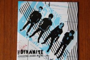 The Dynamite - Corrupted Sound Waves in the group CD / Pop-Rock,Punk at Bengans Skivbutik AB (518445)