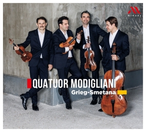 Quatuor Modigliani - Grieg-Smetana: Streichquartette in the group OUR PICKS / Friday Releases / Friday the 12th Jan 24 at Bengans Skivbutik AB (5512148)
