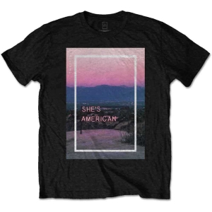 The 1975 - Shes American Uni Bl in the group MERCHANDISE / T-shirt / Pop-Rock at Bengans Skivbutik AB (5524558)