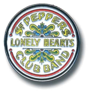 The Beatles - Sgt Pepper Drum Pin Badge in the group MERCHANDISE / Merch / Pop-Rock at Bengans Skivbutik AB (5537428)