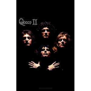 Queen - Queen Ii Textile Poster in the group MERCHANDISE / Merch / Pop-Rock at Bengans Skivbutik AB (5538761)