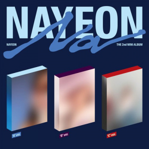 Nayeon - Na (Random Version) + Photocard (BDM) in the group OUR PICKS / Friday Releases / Friday the 28th of June 2024 at Bengans Skivbutik AB (5549667)