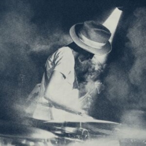 Jones Keziah - Alive & Kicking - Live in the group VINYL / Pop-Rock at Bengans Skivbutik AB (5575196)