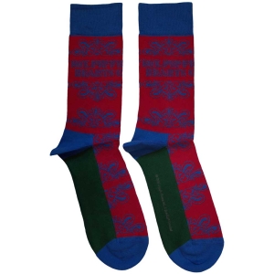 Beatles - Sgt Pepper Text Outlines Uni Red Socks in the group MERCHANDISE /  /  at Bengans Skivbutik AB (5583642)