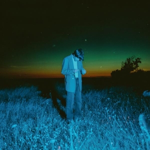 Isak Benjamin - Never Look Down in the group OUR PICKS / Record Store Day / RSD 2025 at Bengans Skivbutik AB (5587731)