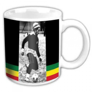 Bob Marley  - Soccer Boxed Mug in the group MERCHANDISE / Mug / Reggae at Bengans Skivbutik AB (5631085)