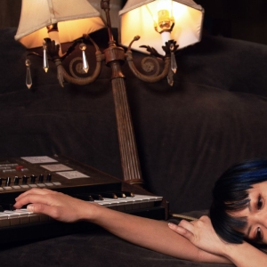 Veronicavon - Icecream (Royal Blue Smoke Vinyl) in the group VINYL / Upcoming releases / Pop-Rock at Bengans Skivbutik AB (5646920)