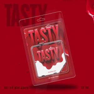 Dkz - Tasty (Kit Ver.) in the group MERCHANDISE / Merch+Code / Nyheter / K-Pop at Bengans Skivbutik AB (5648165)