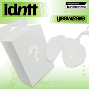 idntt - yesweare (Hurt Heart Ver.) in the group MERCHANDISE / Merch+Code / Kommande / K-Pop at Bengans Skivbutik AB (5652936)