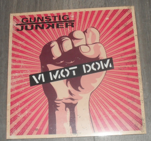 Gunstig Junker - Vi Mot Dom (Vinyl LP) in the group VINYL / Upcoming releases / Pop-Rock at Bengans Skivbutik AB (5654105)