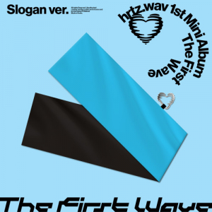 hrtz.wav - The First Wave (Slogan ver.) in the group MERCHANDISE / Merch+Code / Kommande / K-Pop at Bengans Skivbutik AB (5665615)