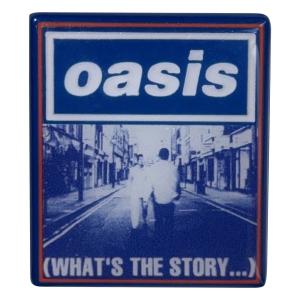 Oasis - What's The Story Blue Tone Pin Badge in the group MERCHANDISE / Pin-Button Badge /  /  at Bengans Skivbutik AB (5668616)