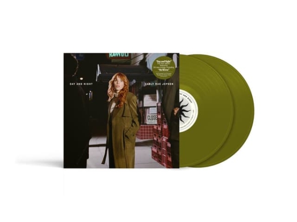 Carly Rae Jepsen - Day And Night (Indie Translucent Forest Green Vinyl) in the group VINYL / Upcoming releases / Pop-Rock at Bengans Skivbutik AB (5677443)