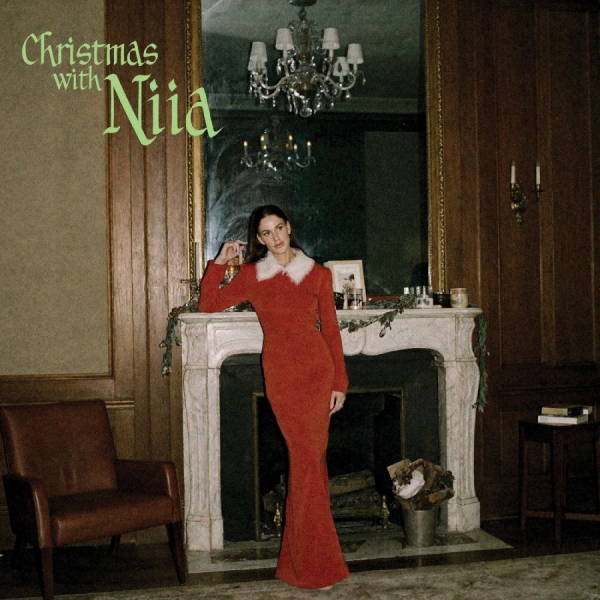 Niia - Christmas With Niia (Maroon Vinyl) in the group VINYL / Upcoming releases / Julmusik,Pop-Rock at Bengans Skivbutik AB (5695087)