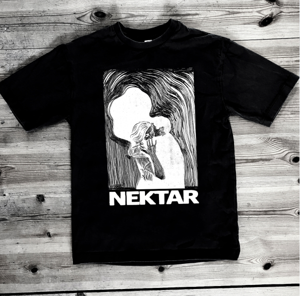 Nektar - T-Shirt - Black - Nektar X Robert Hurula in the group MERCHANDISE / T-shirt / Kommande / Pop-Rock at Bengans Skivbutik AB (5696844r)