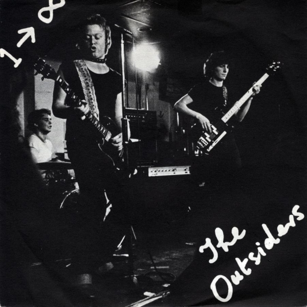 Outsiders - Close Up in the group CD / Bestsellers at Bengans Skivbutik AB (682479)