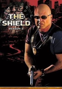 Shield - Säsong 3 in the group OTHER / Movies DVD at Bengans Skivbutik AB (823205)