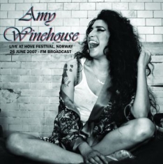 Amy Winehouse - Live At Hove Festival Norway 2007